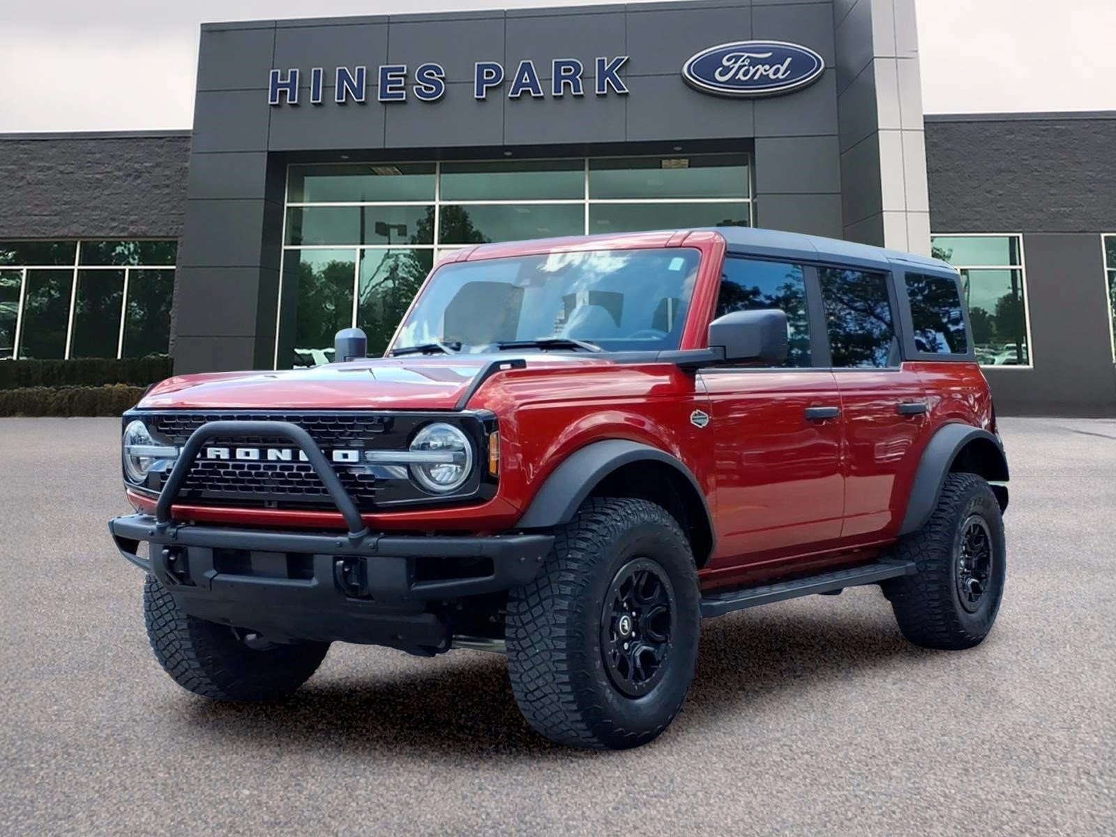 Certified 2023 Ford Bronco Wildtrak AWD/4WD image 3