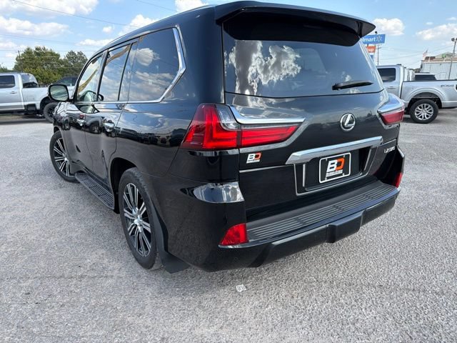 Used 2021 Lexus LX 570 4WD w/ Luxury Package image 4
