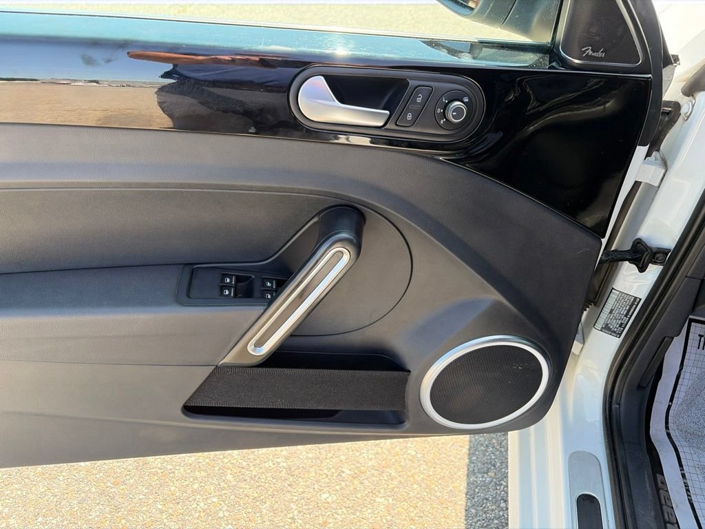 Used 2019 Volkswagen Beetle 2.0T Final Edition SEL FWD image 11