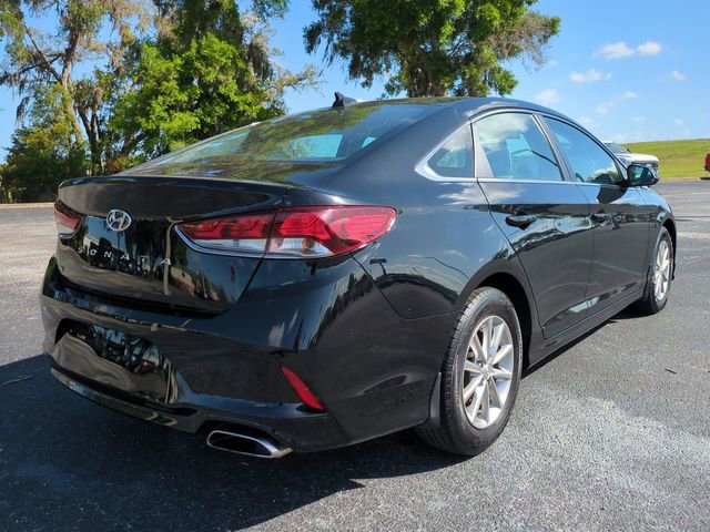 Used 2019 Hyundai Sonata SE w/ Winter Weather Package FWD image 5