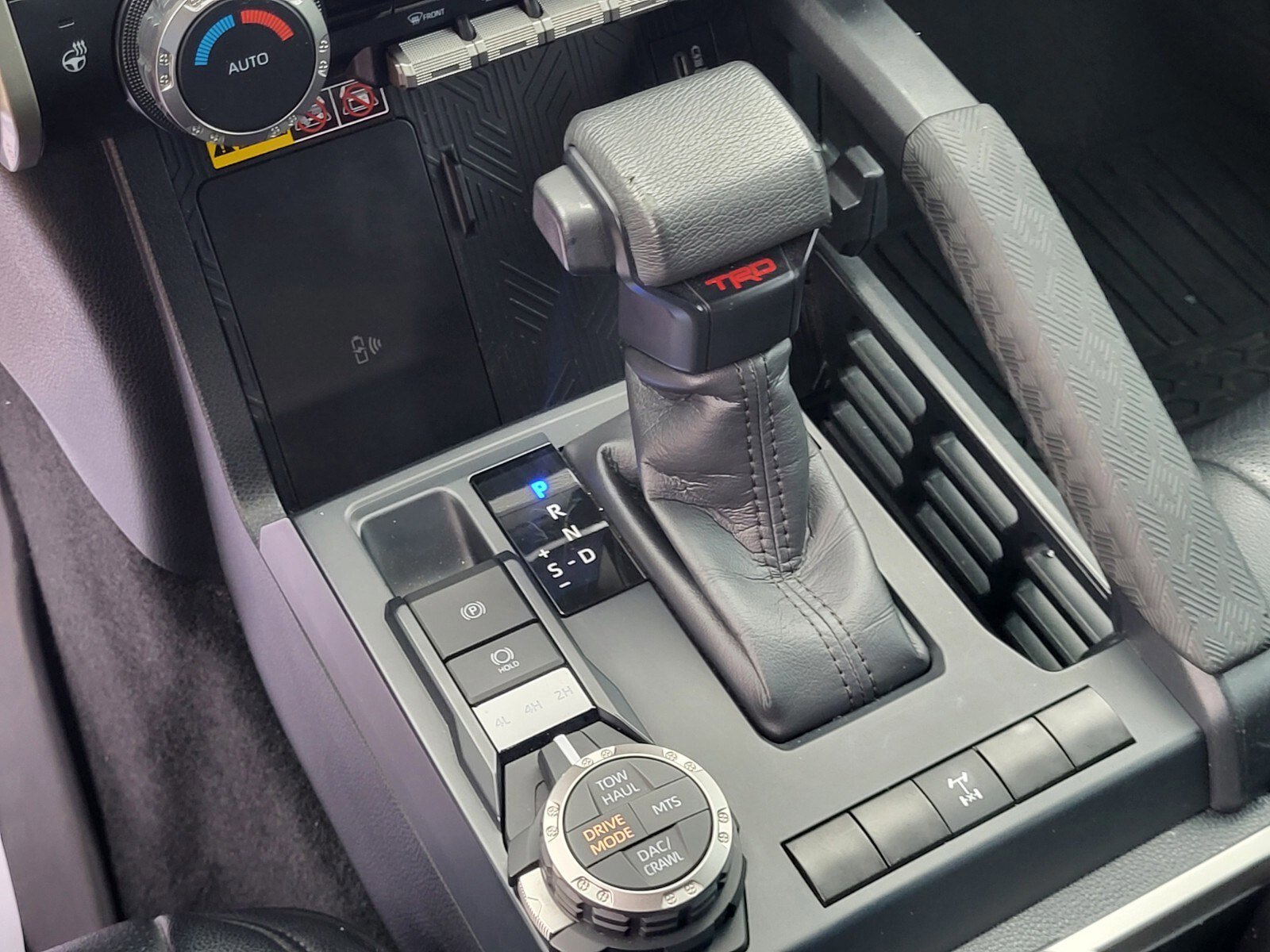 Used 2024 Toyota Tacoma TRD Off-Road image 24