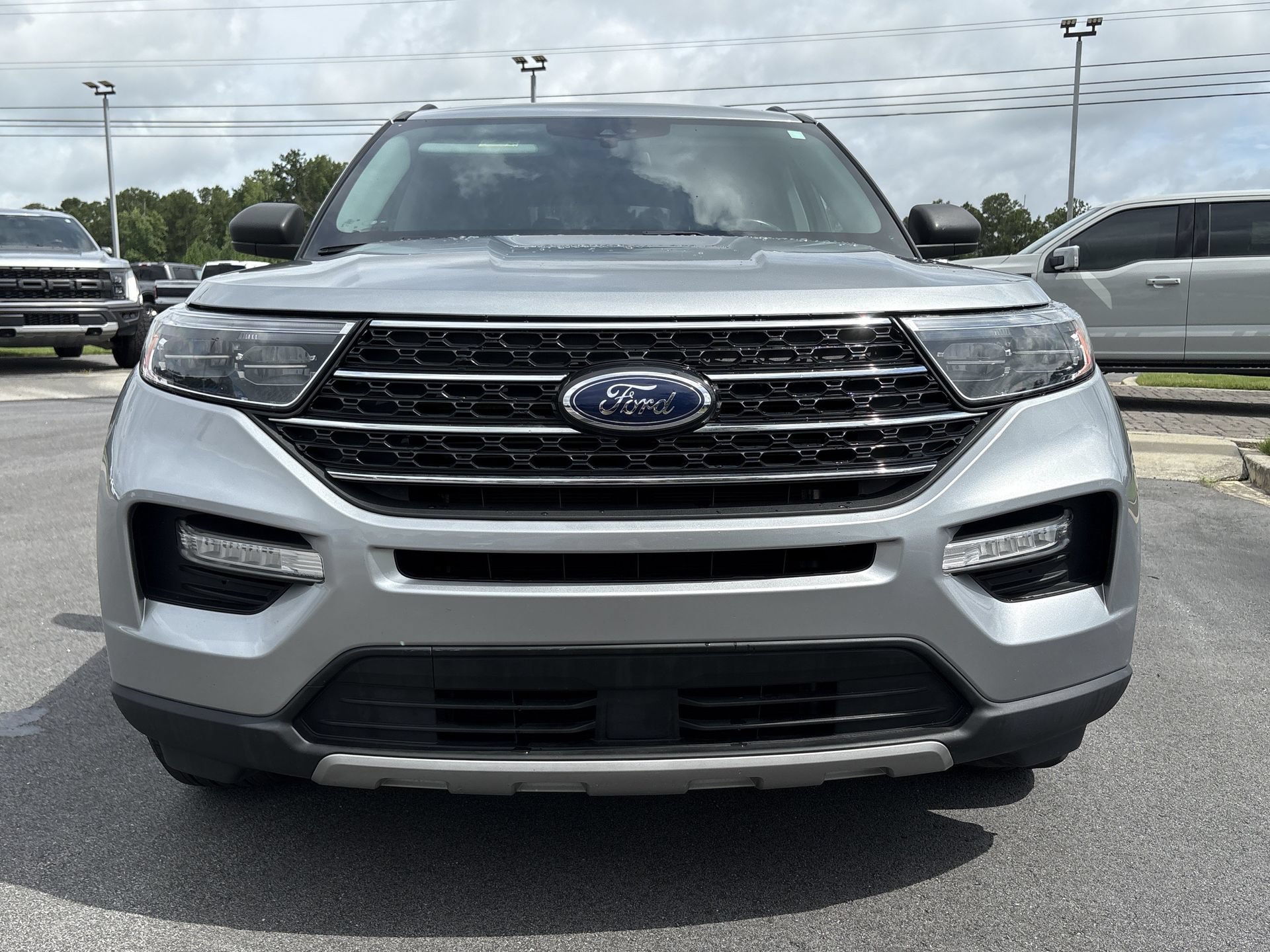 Certified 2023 Ford Explorer XLT w/ Equipment Group 202A AWD/4WD image 32