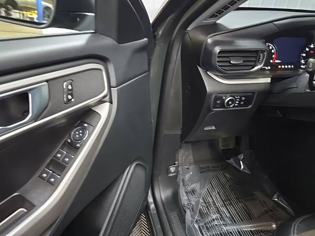 Certified 2024 Ford Explorer XLT w/ Equipment Group 202A AWD/4WD image 33