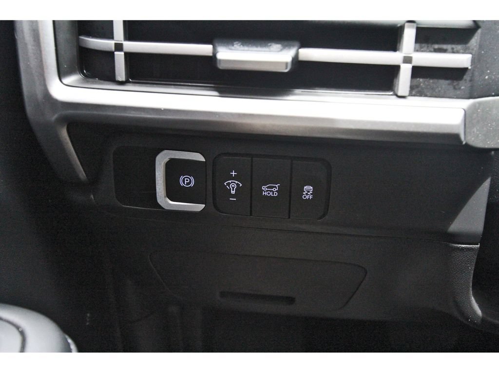 Used 2025 Hyundai Santa Fe SEL FWD image 19