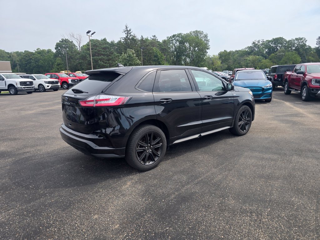 Certified 2023 Ford Edge ST-Line AWD/4WD image 5