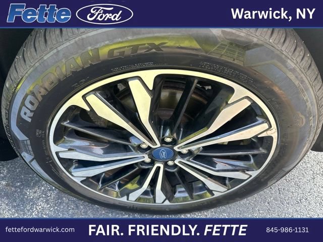 Certified 2022 Ford Escape SE w/ SE Sport Appearance Package AWD/4WD image 5