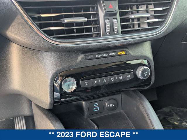 Certified 2023 Ford Escape Platinum AWD/4WD image 17