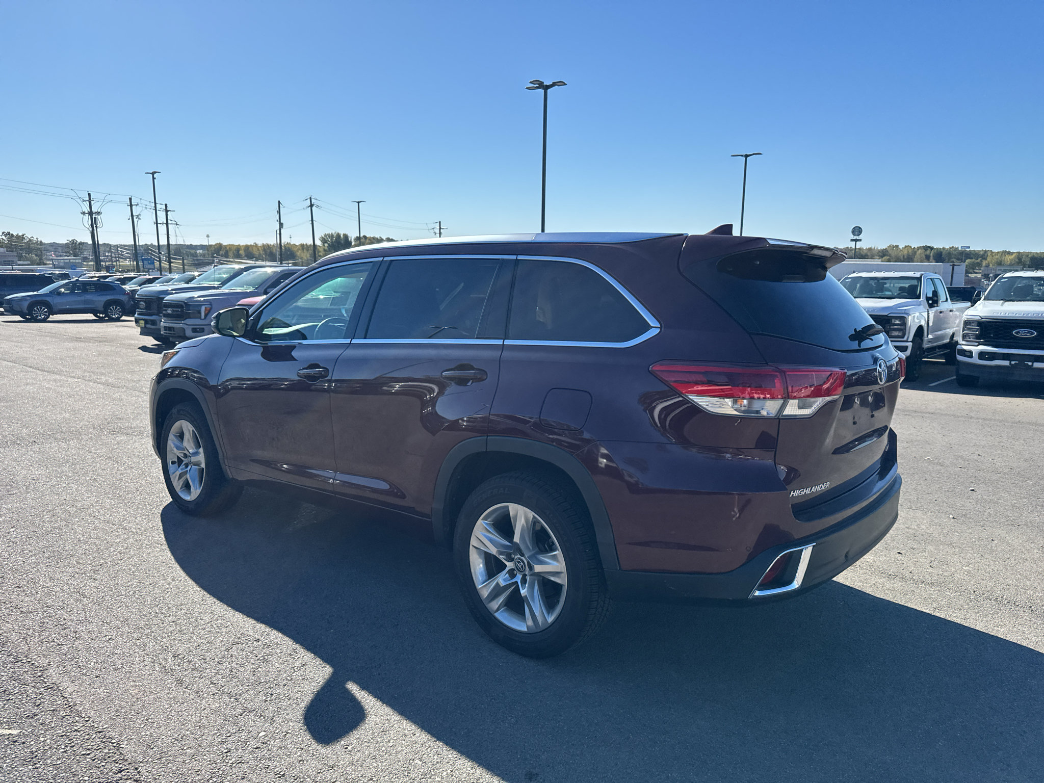 Used 2017 Toyota Highlander Limited FWD image 16