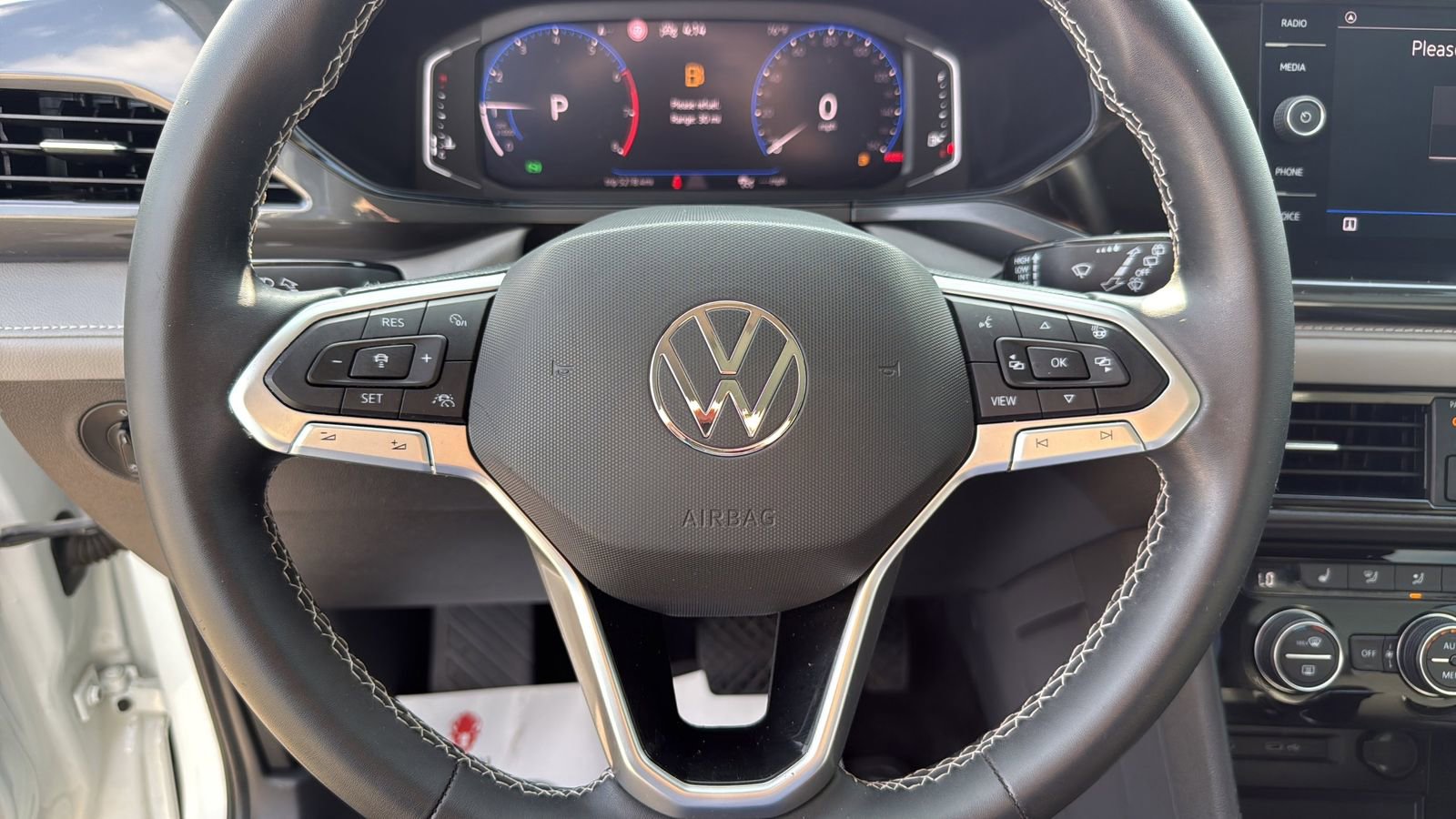 Used 2022 Volkswagen Taos SEL FWD image 14