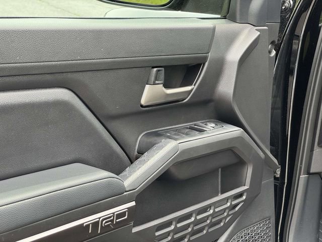 Used 2025 Toyota Tacoma TRD Off-Road w/ TRD Off Road Upgrade Package AWD/4WD image 16