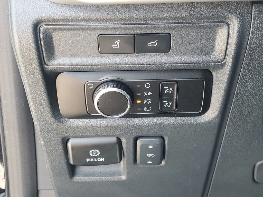 Certified 2024 Ford Expedition Max XLT image 32