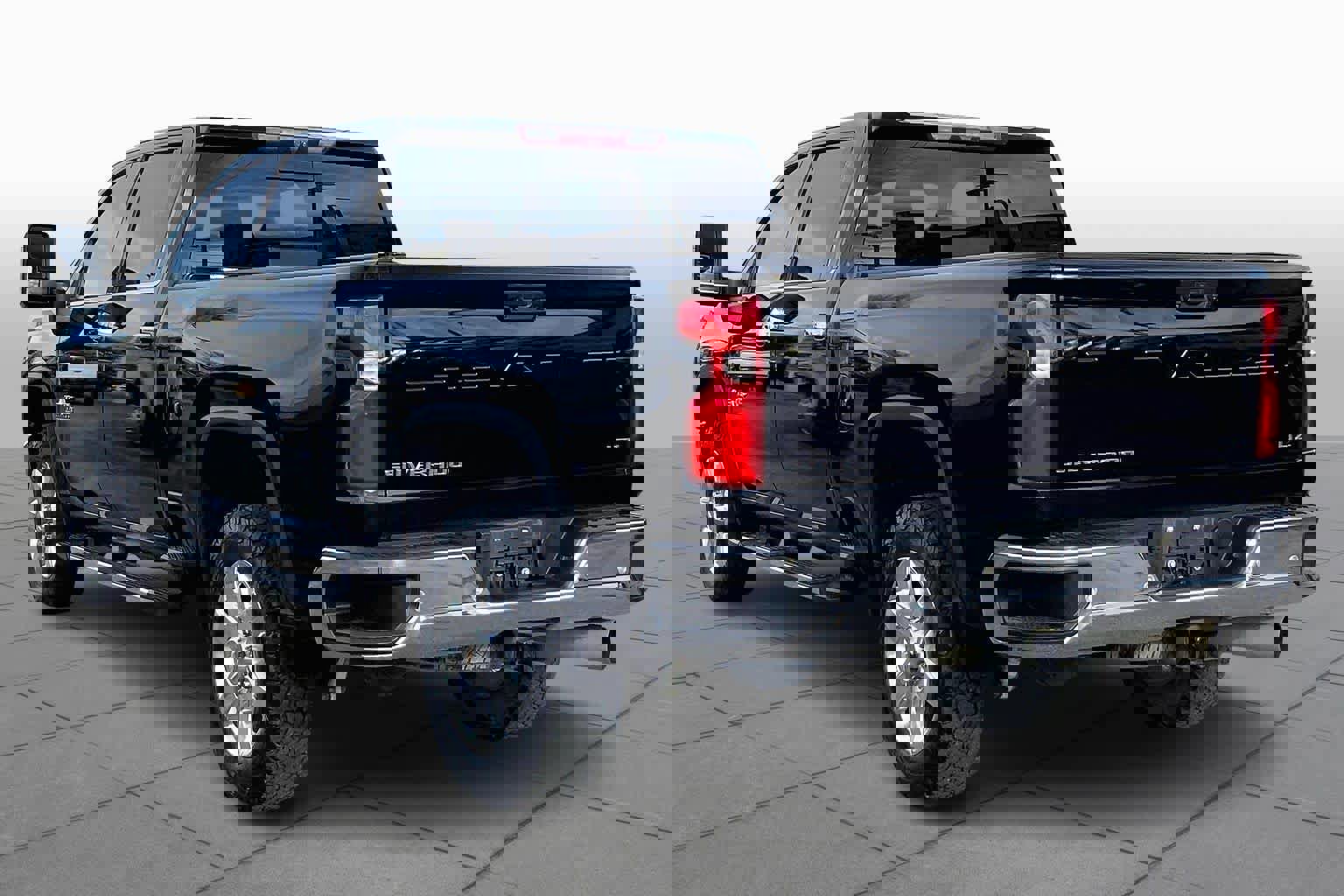 Used 2021 Chevrolet Silverado 2500 LTZ w/ LTZ Premium Texas Edition image 2