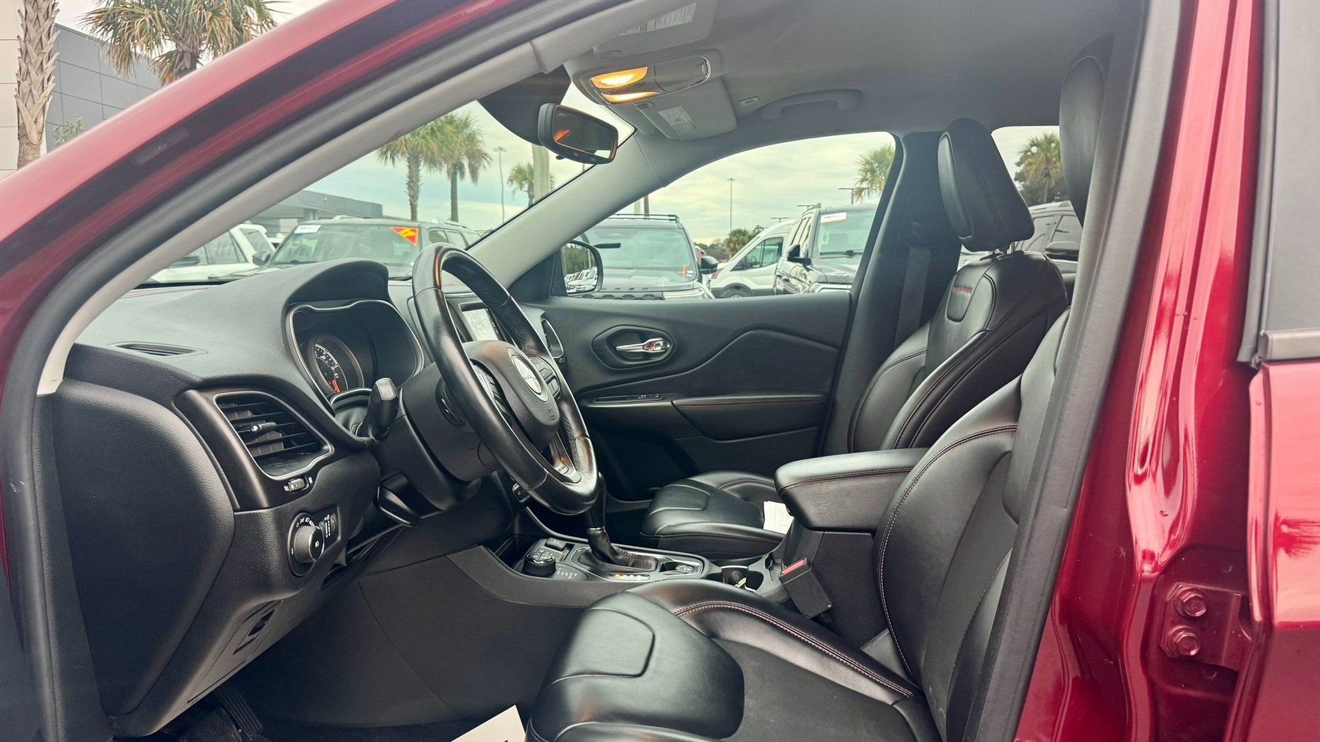 Used 2019 Jeep Cherokee Trailhawk w/ Cold Weather Group image 25