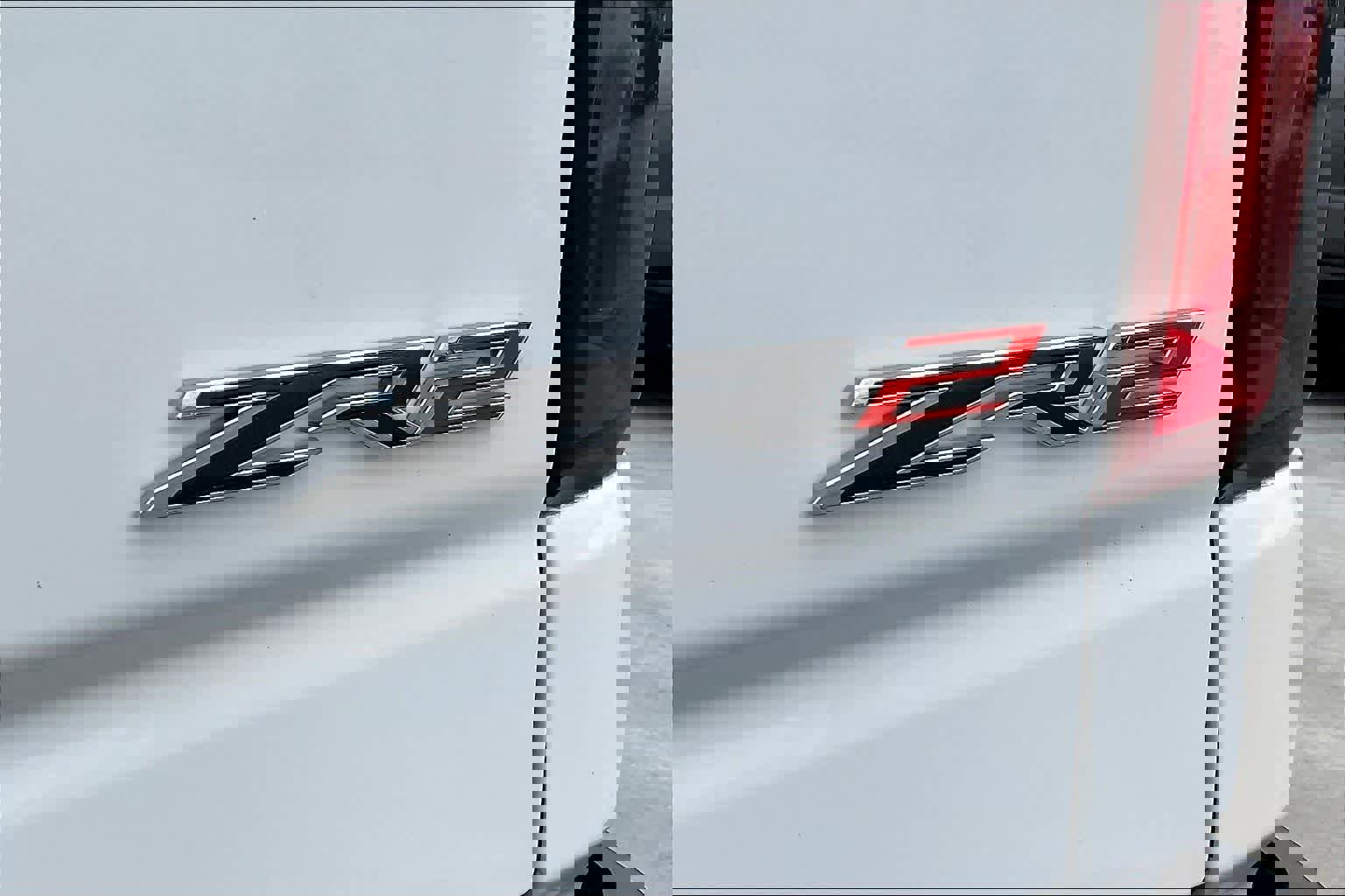 Used 2023 Chevrolet Silverado 1500 ZR2 image 9