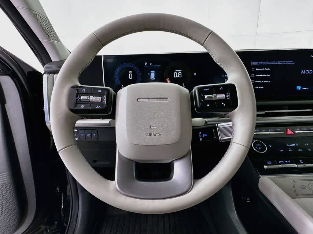 Used 2025 Hyundai Santa Fe SEL FWD image 15