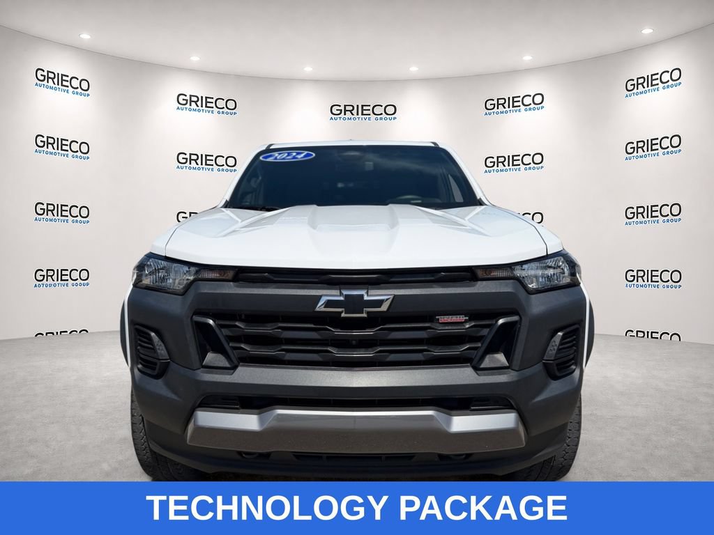 Used 2024 Chevrolet Colorado Trail Boss w/ Technology Package AWD/4WD image 2