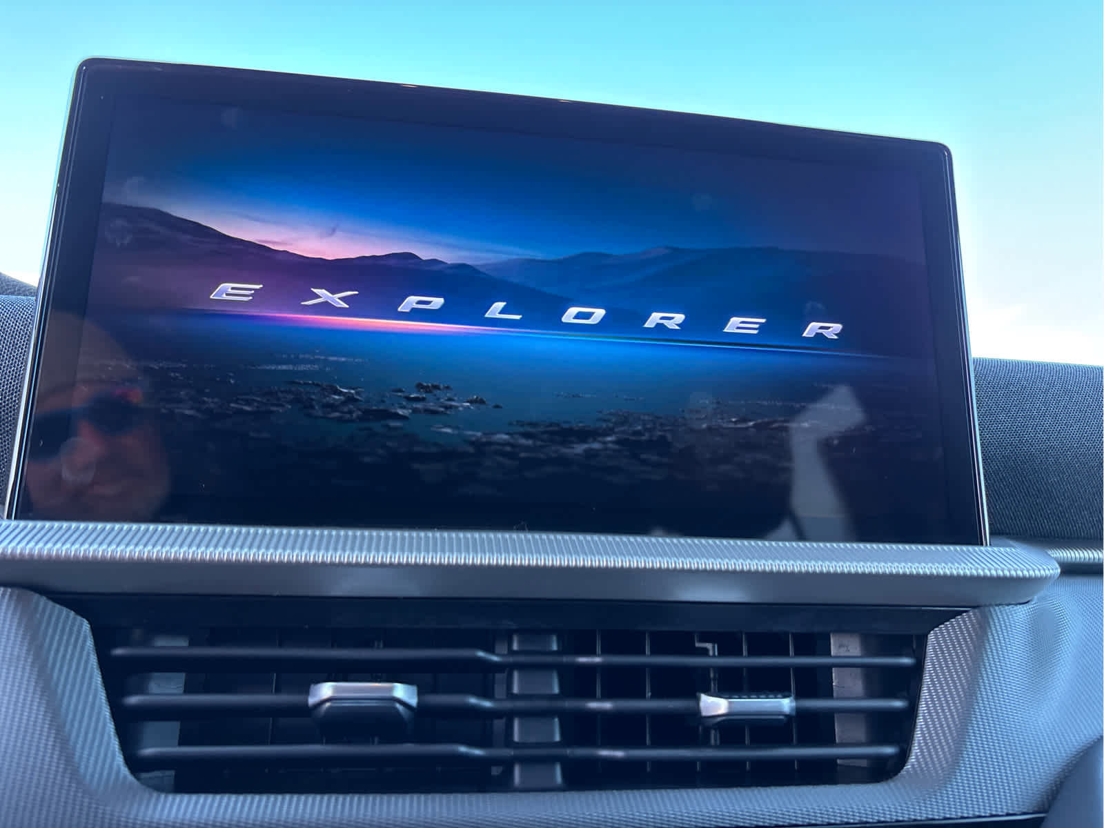 Certified 2025 Ford Explorer ST-Line image 20