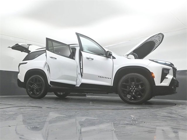 Used 2024 Chevrolet Traverse RS w/ LPO, Floor Liner Package image 50