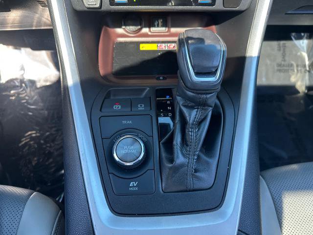 Used 2023 Toyota RAV4 Limited AWD/4WD image 23