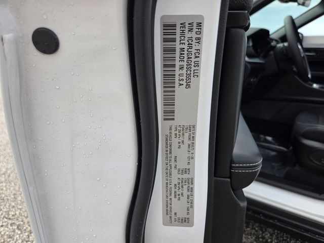 Used 2025 Jeep Grand Cherokee Laredo w/ MOPAR Finishing Package RWD image 21