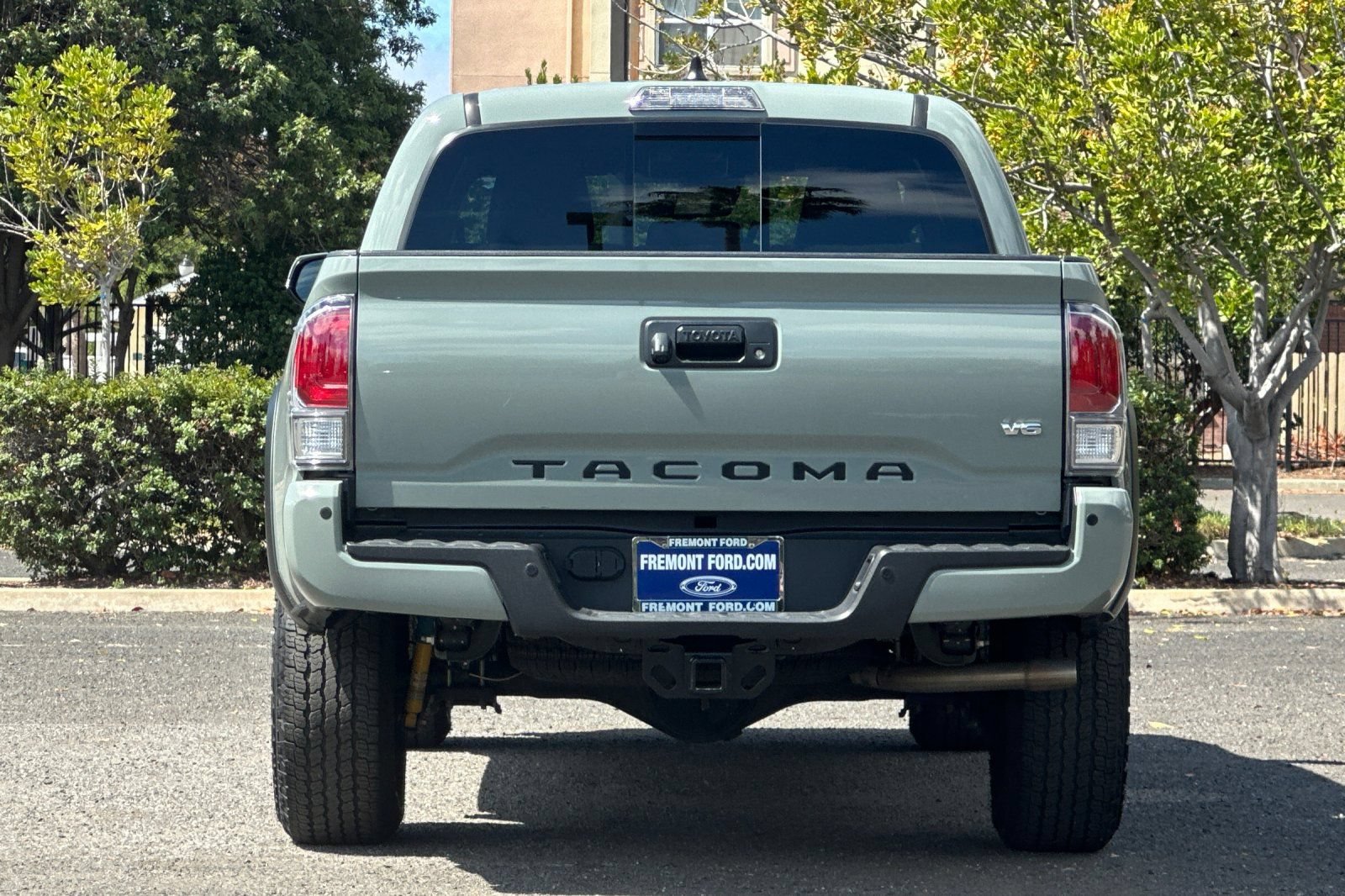 Used 2023 Toyota Tacoma TRD Off-Road w/ Technology Package AWD/4WD image 4