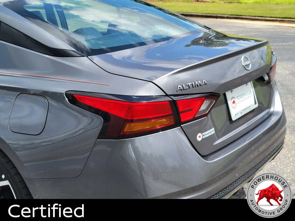 Used 2024 Nissan Altima 2.5 SR FWD image 12