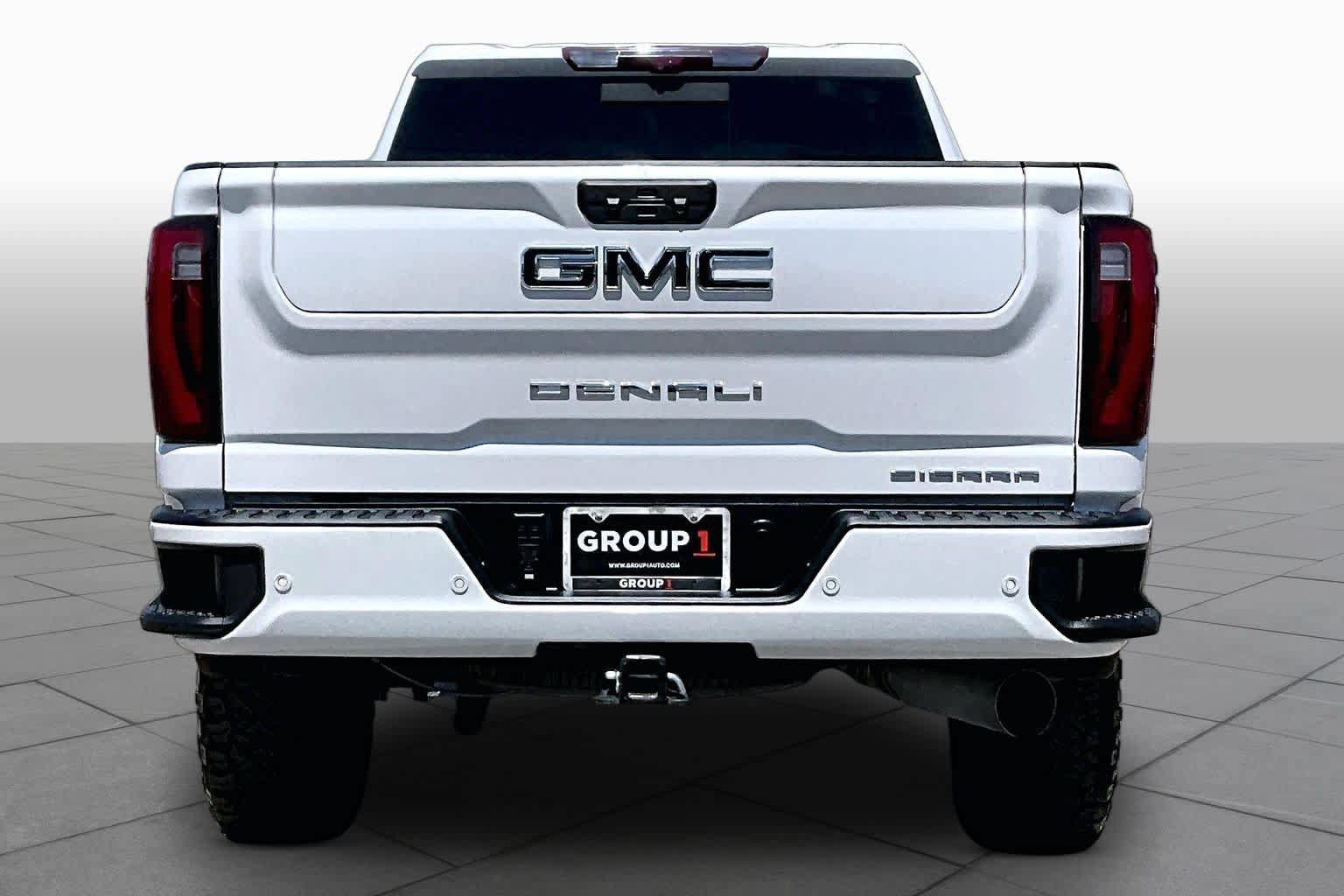 Used 2024 GMC Sierra 3500 Denali w/ Denali Reserve Package AWD/4WD image 5