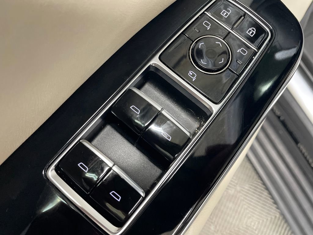 Used 2025 Cadillac Escalade Sport w/ Touring Package image 18