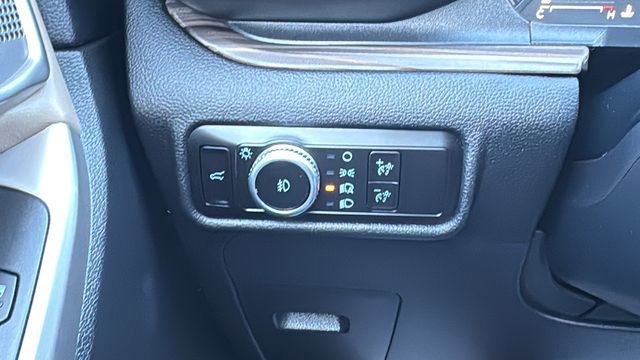 Certified 2023 Ford Explorer Limited w/ Equipment Group 301A image 17
