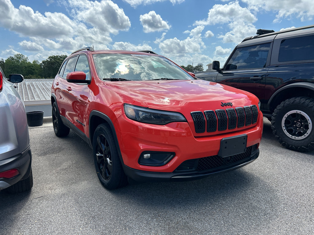 Used 2021 Jeep Cherokee Latitude Plus image 2