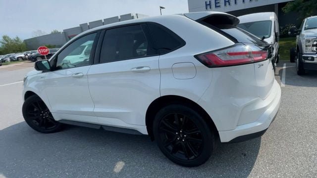 Certified 2024 Ford Edge ST-Line AWD/4WD image 4