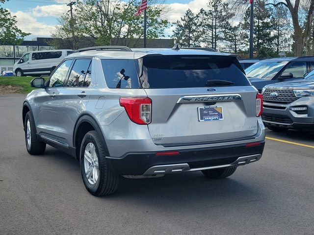 Certified 2021 Ford Explorer XLT w/ Equipment Group 202A AWD/4WD image 3