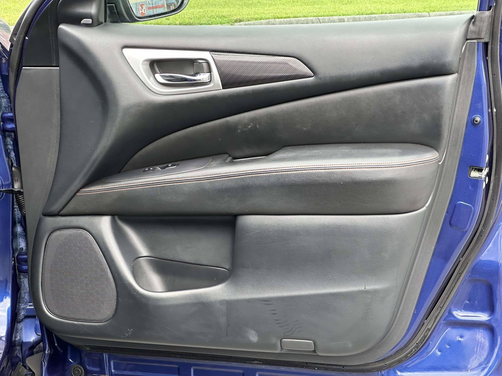 Used 2019 Nissan Pathfinder SV w/ Rock Creek Edition FWD image 9