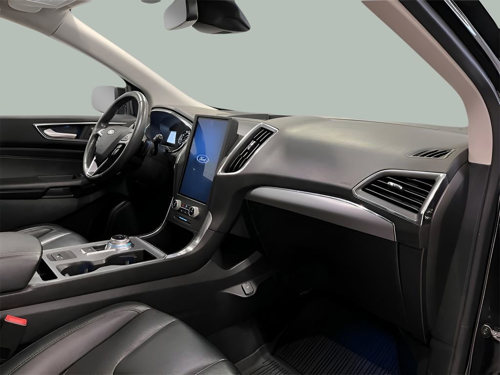 Certified 2021 Ford Edge Titanium w/ Canadian Touring Package image 25