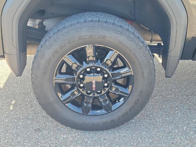 Used 2024 GMC Sierra 2500 AT4 w/ AT4 Premium Plus Package AWD/4WD image 6