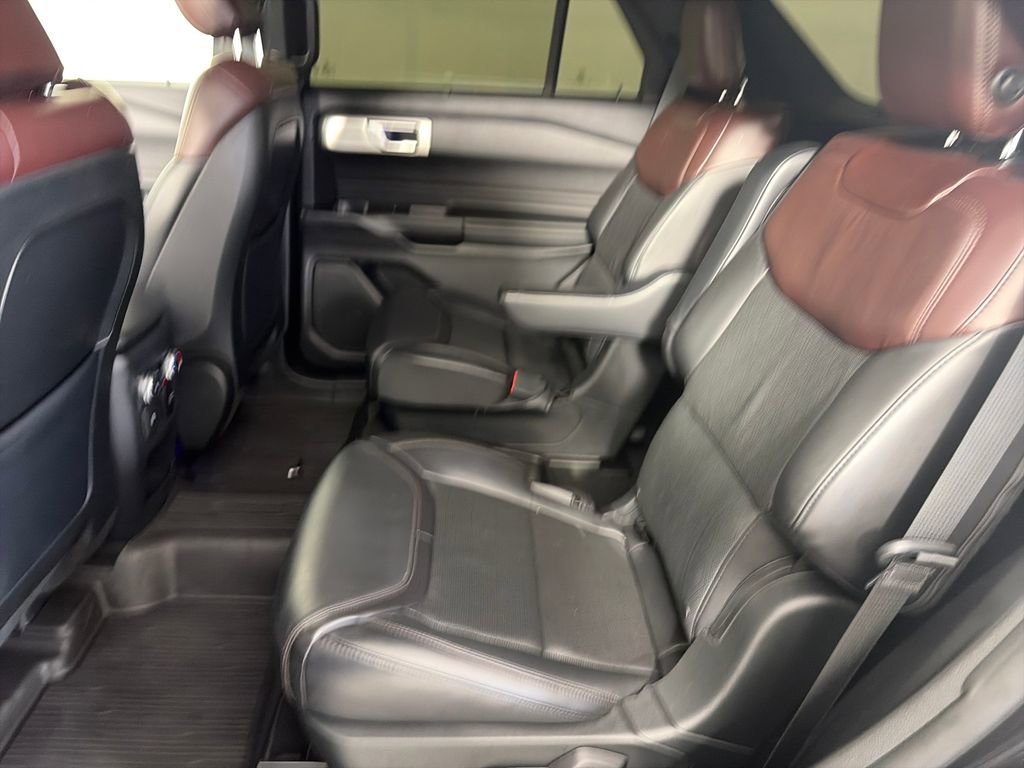 Certified 2020 Ford Explorer Platinum w/ Premium Technology Package AWD/4WD image 13