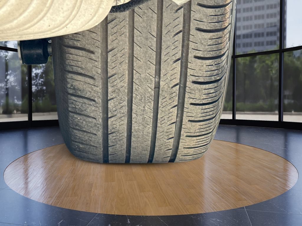 Certified 2023 Ford Explorer XLT RWD image 38
