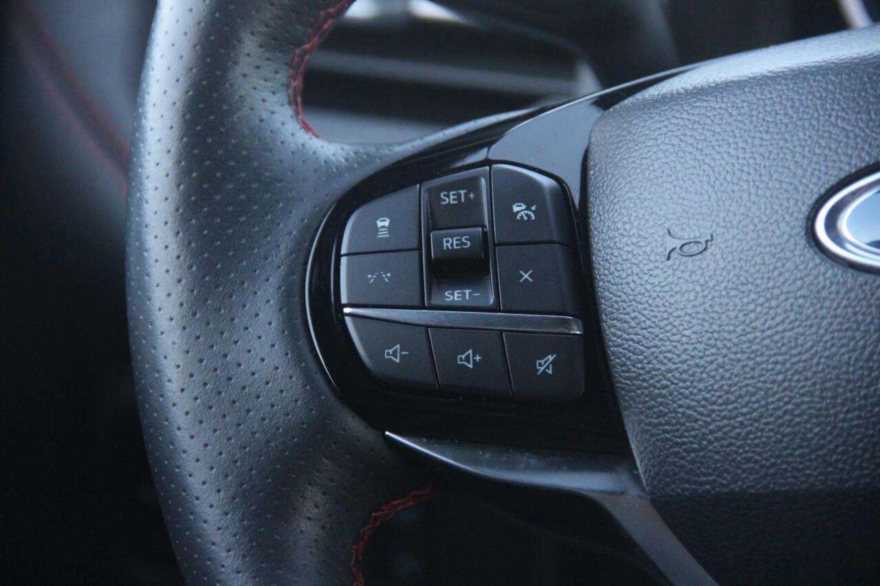 Certified 2025 Ford Explorer ST-Line image 18