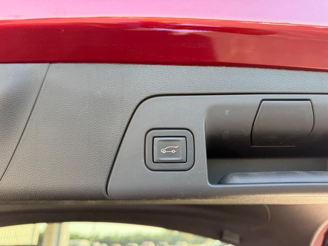 Used 2023 Buick Envision Essence FWD image 6