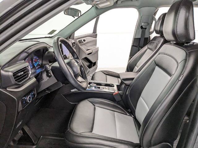 Certified 2024 Ford Explorer XLT w/ Equipment Group 202A RWD image 15