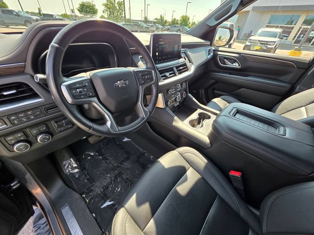 Used 2022 Chevrolet Suburban Z71 w/ Z71 Off-Road Package AWD/4WD image 19