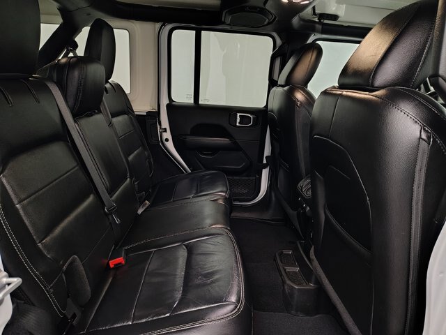 Used 2021 Jeep Wrangler Unlimited Sahara w/ Uconnect 4C Nav & Sound Group AWD/4WD image 28