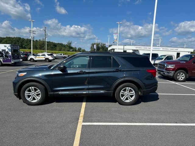 Certified 2023 Ford Explorer XLT AWD/4WD image 2