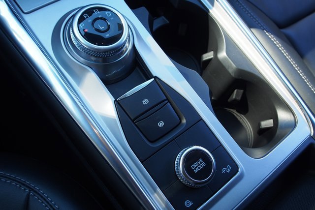 Certified 2022 Ford Explorer XLT w/ Equipment Group 202A image 27