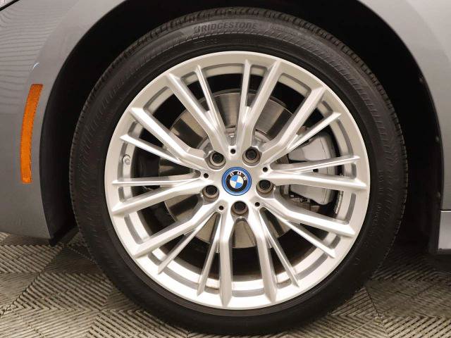 Used 2023 BMW 330e xDrive w/ Premium Package AWD/4WD image 28