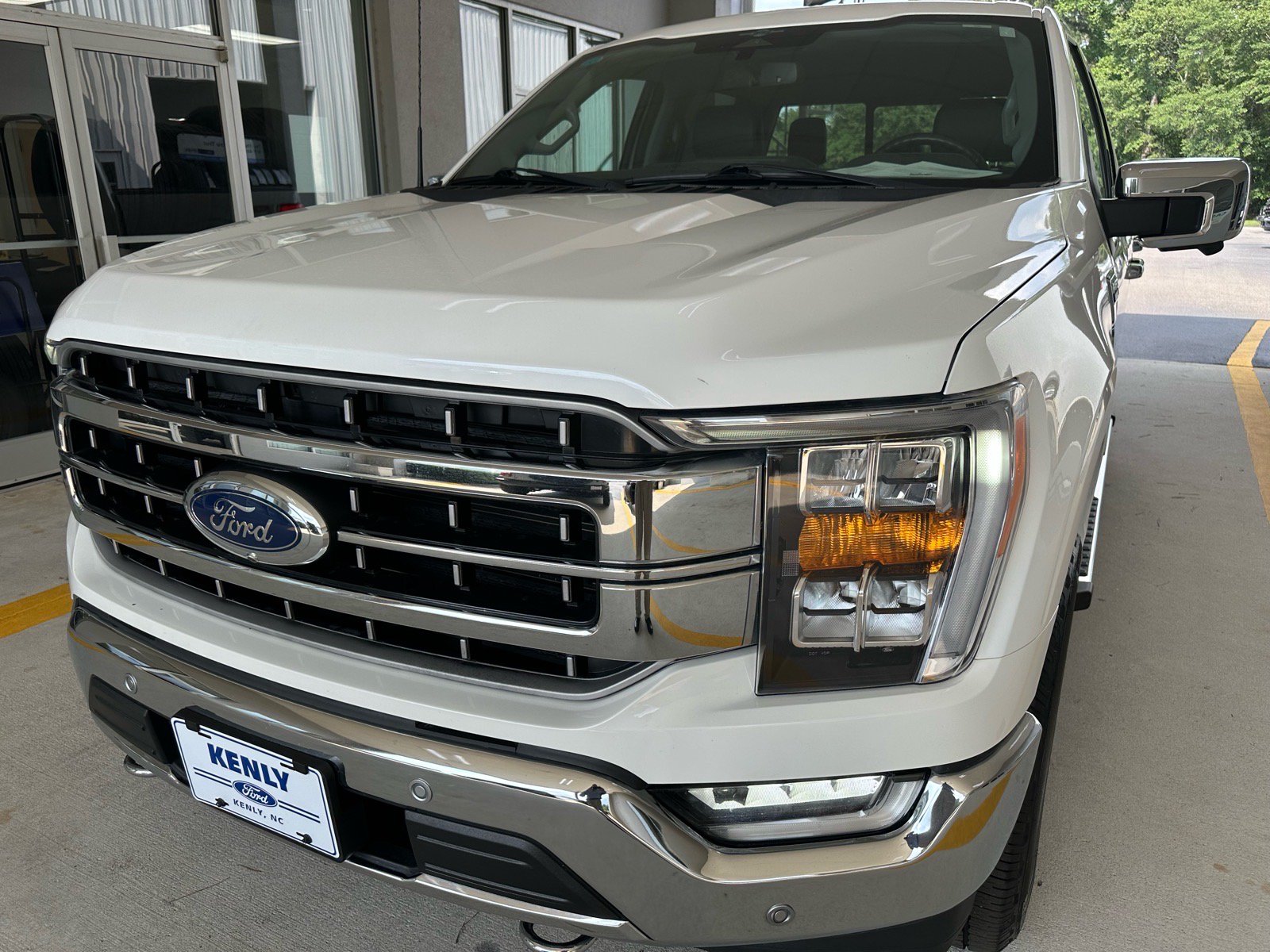 Certified 2023 Ford F150 Lariat w/ Trailer Tow Package AWD/4WD image 2
