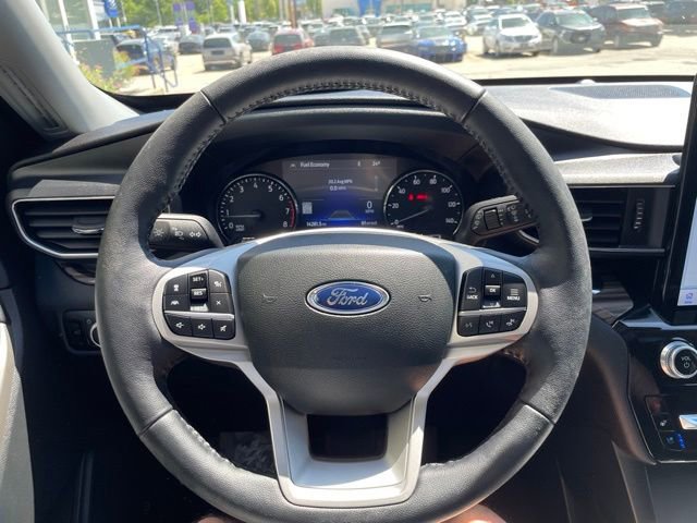 Certified 2023 Ford Explorer Limited w/ Limited Technology Package AWD/4WD image 15