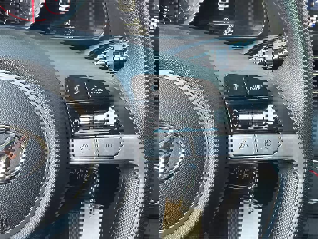 Used 2023 Hyundai Elantra SE image 23