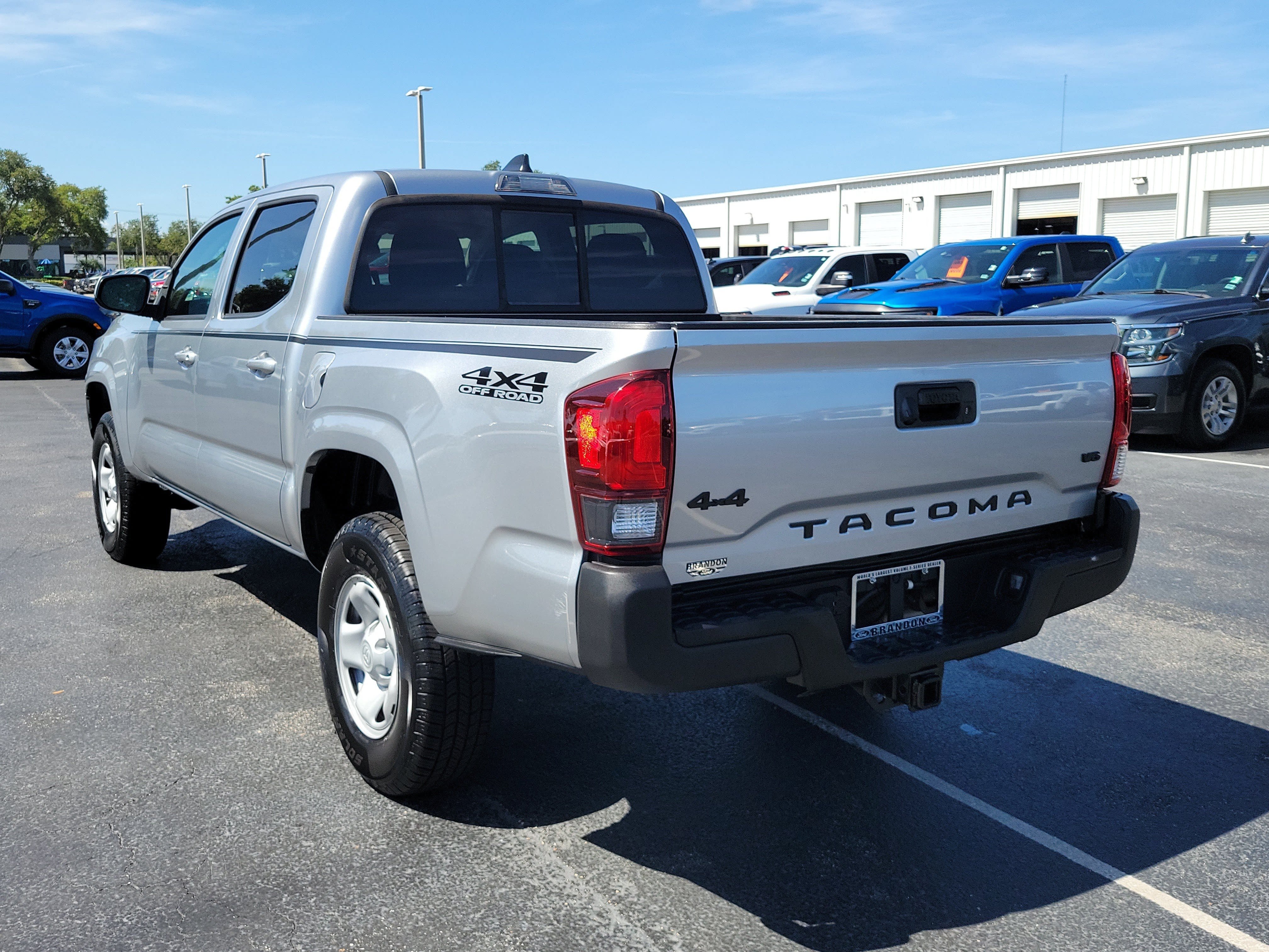 Used 2023 Toyota Tacoma SR AWD/4WD image 7