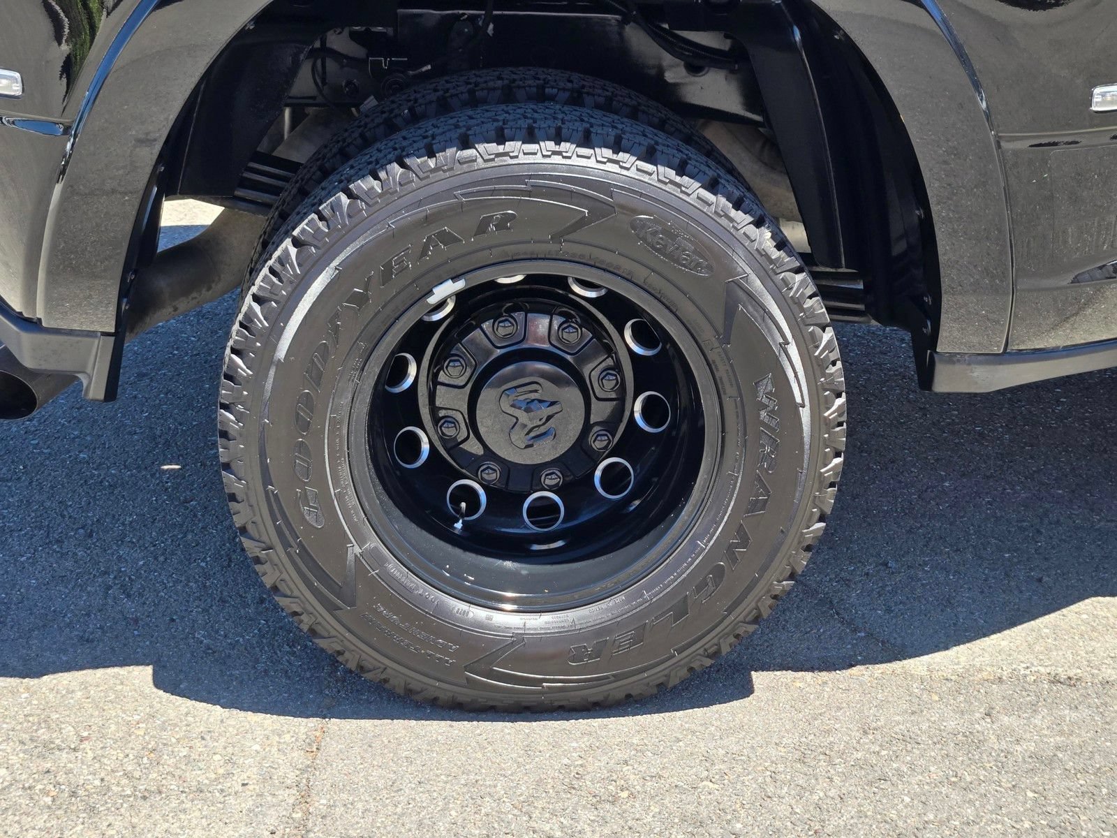 Used 2023 RAM 3500 Limited AWD/4WD image 9